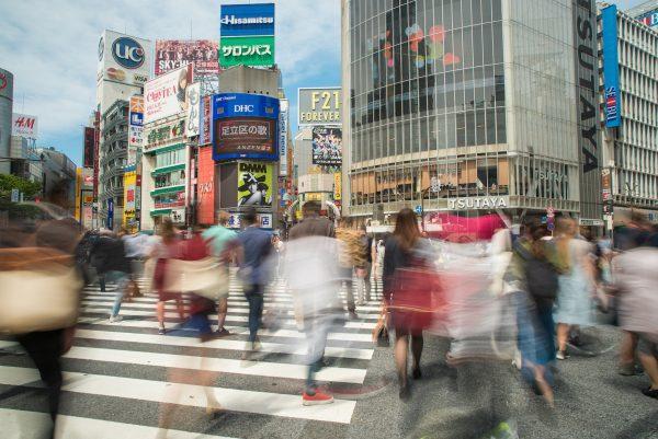 people walking buzy shibuya crossing japan